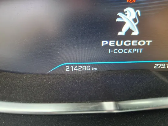 Picture of PEUGEOT 5008 1.2 e-THP 130 hk SUV
