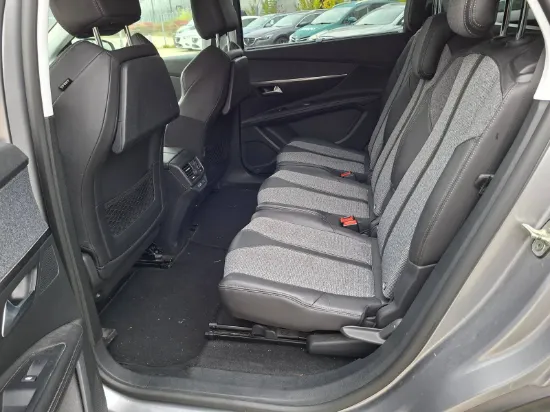 Picture of PEUGEOT 5008 1.2 e-THP 130 hk SUV