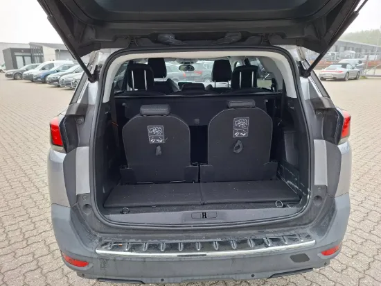 Picture of PEUGEOT 5008 1.2 e-THP 130 hk SUV