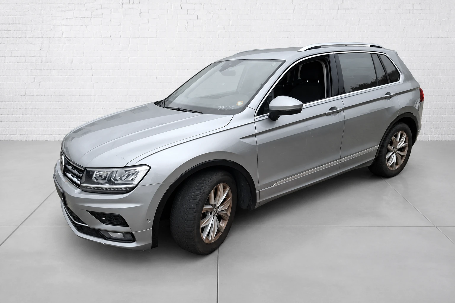 Изображение VOLKSWAGEN TIGUAN 2.0 TDI SCR 150 DSG7 Highline