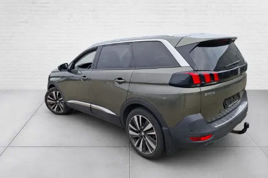 Изображение PEUGEOT 5008 1.2 130 PureTech Allure SUV