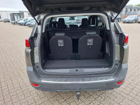 Изображение PEUGEOT 5008 1.2 130 PureTech Allure SUV