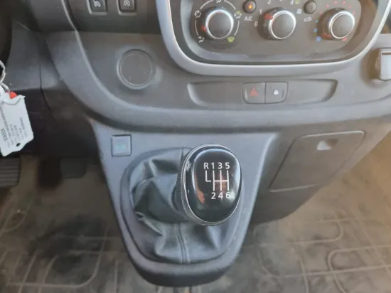 Picture of Renault Trafic 2.0 dCi 120 T29 L2H1