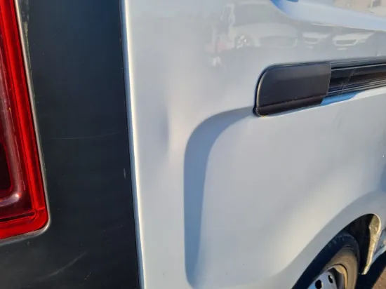 Picture of Renault Trafic 2.0 dCi 120 T29 L2H1