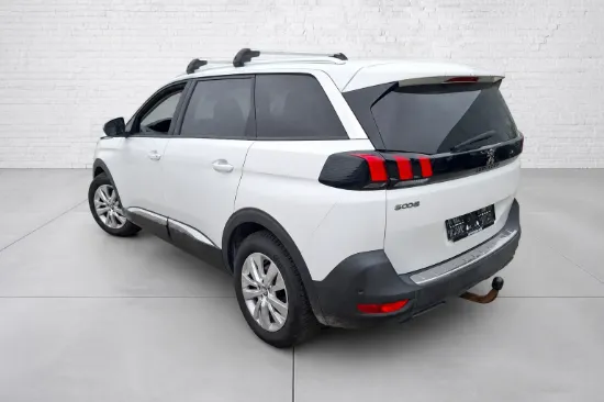 Изображение PEUGEOT 5008 PureTech 1.2 130 SUV