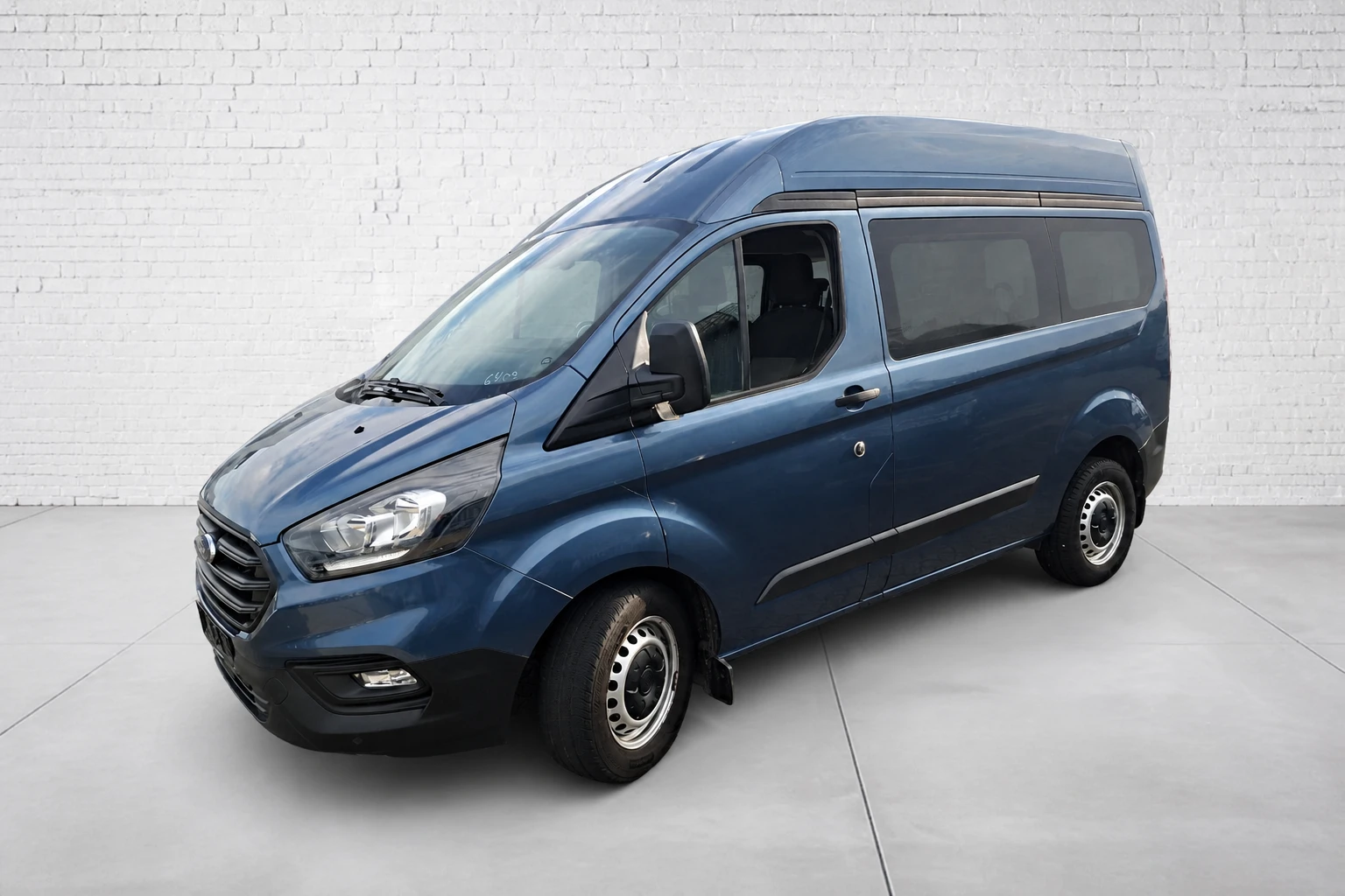Picture of FORD Transit Custom Kombi 2.0TDCi - FWD (105 HK) Kombi FWD M6