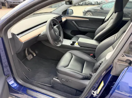 Picture of Tesla Y RWD Sport Utility