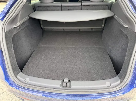 Picture of Tesla Y RWD Sport Utility