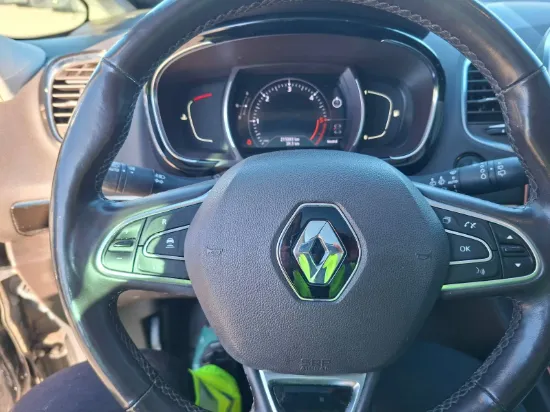 Изображение RENAULT ESPACE dCi 200 EDC