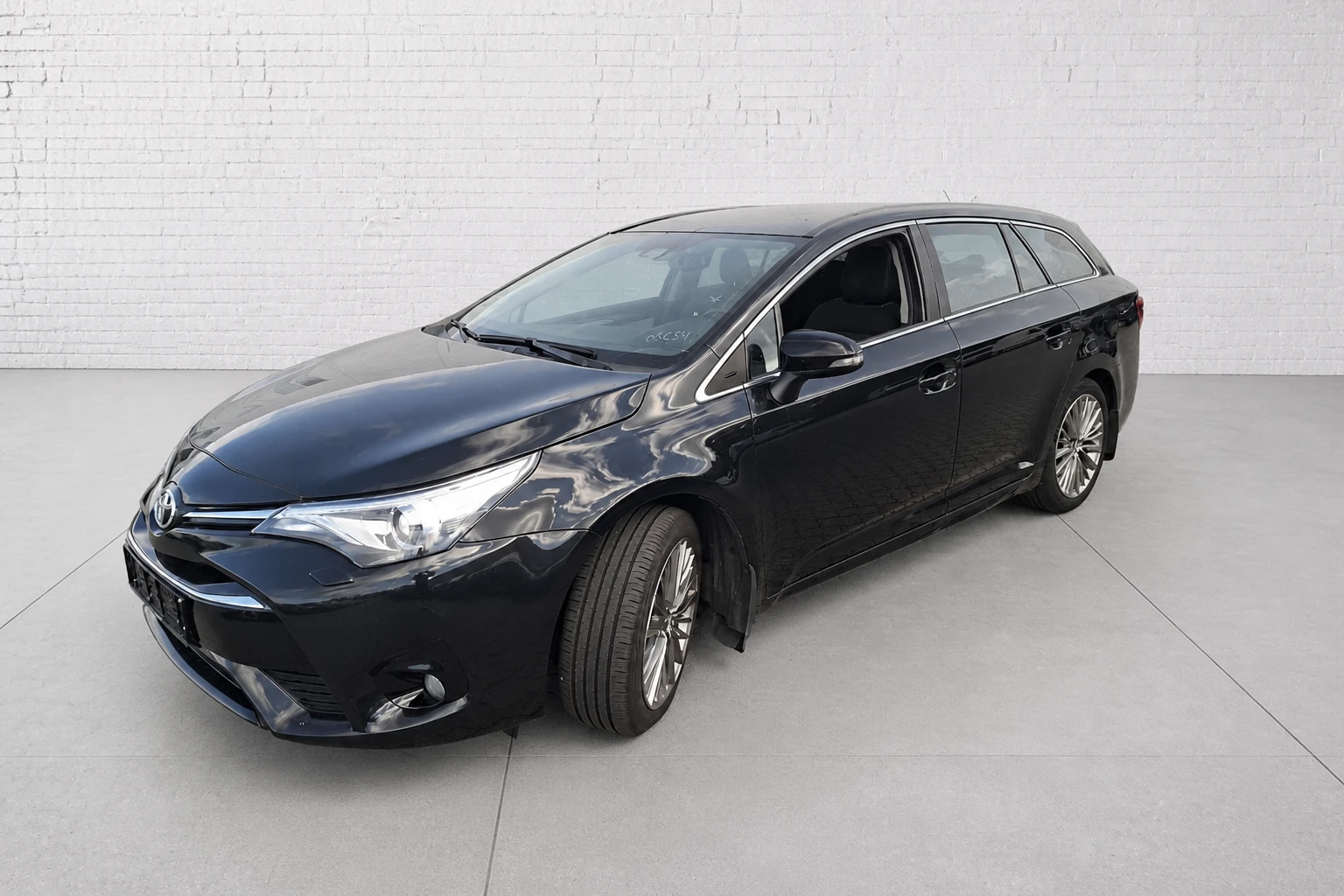Изображение TOYOTA AVENSIS 2.0 D-4D Touring Sports