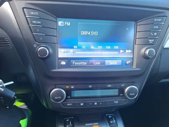 Изображение TOYOTA AVENSIS 2.0 D-4D Touring Sports