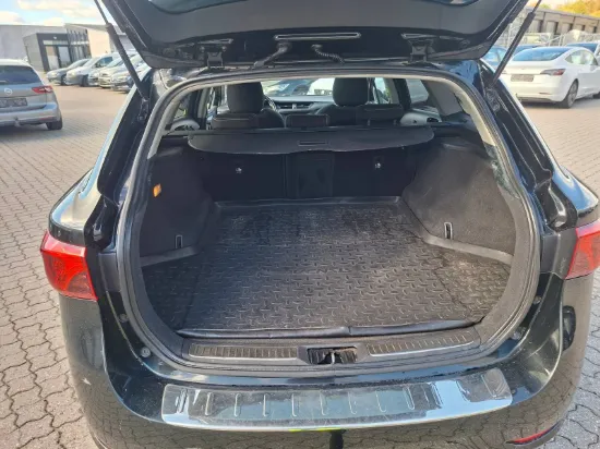 Изображение TOYOTA AVENSIS 2.0 D-4D Touring Sports