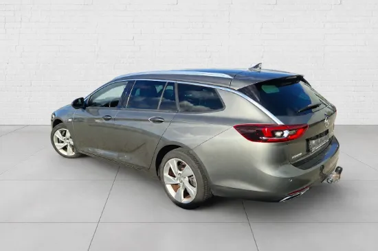 Изображение OPEL INSIGNIA 2,0T 260HK Sports Tourer 4x4 Aut.
