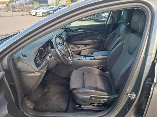 Изображение OPEL INSIGNIA 2,0T 260HK Sports Tourer 4x4 Aut.