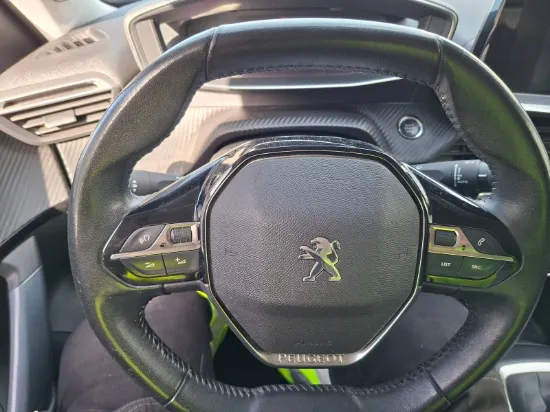 Picture of PEUGEOT 2008 1,2 PureTech 130  SUV