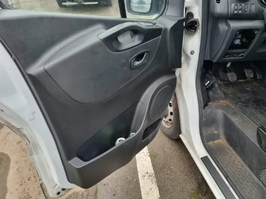 Picture of Renault Trafic 2.0 dCi 120 T29 L2H1