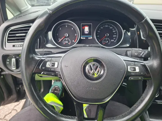 Picture of VOLKSWAGEN GOLF 1,6 TDI Bluemotion DSG