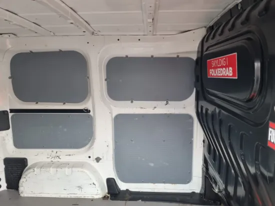 Picture of Nissan e-NV200