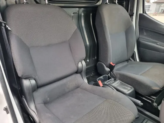Picture of Nissan e-NV200