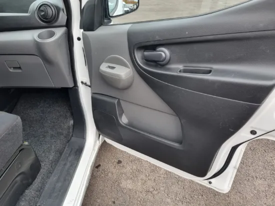 Picture of Nissan e-NV200