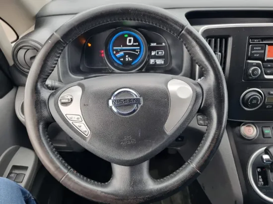 Picture of Nissan e-NV200